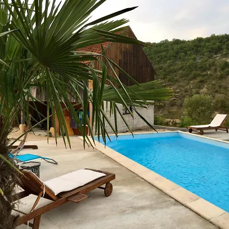 Bed and Breakfast Lacoste