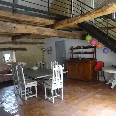 Lacoste 3* Saint-Clair