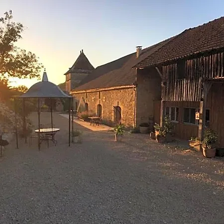 Lacoste Bed & Breakfast 3*