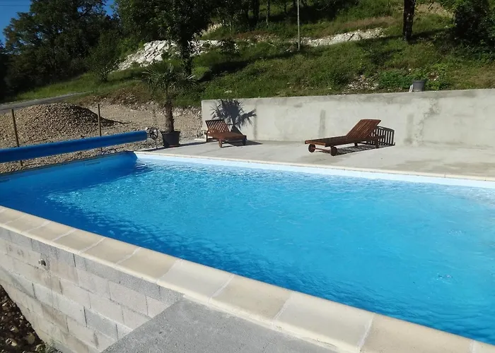 Lacoste Bed and Breakfast